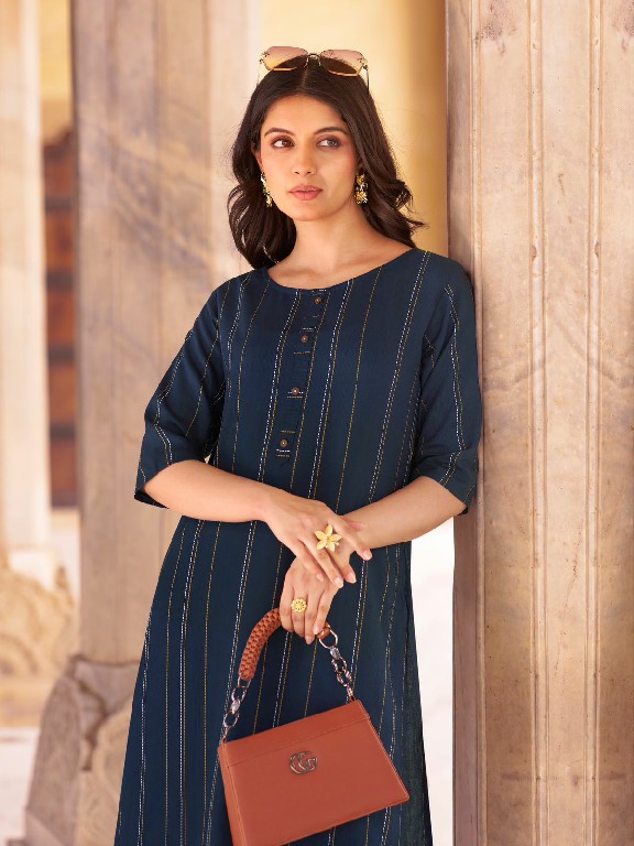 Zoori Rayon Print Classic Big Size Long Kurti - Image 10